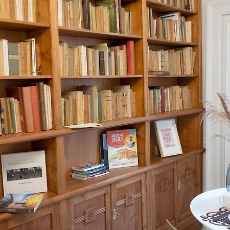 Sognalibro Bed And Books Bed & Breakfast รากูซา ภายนอก รูปภาพ