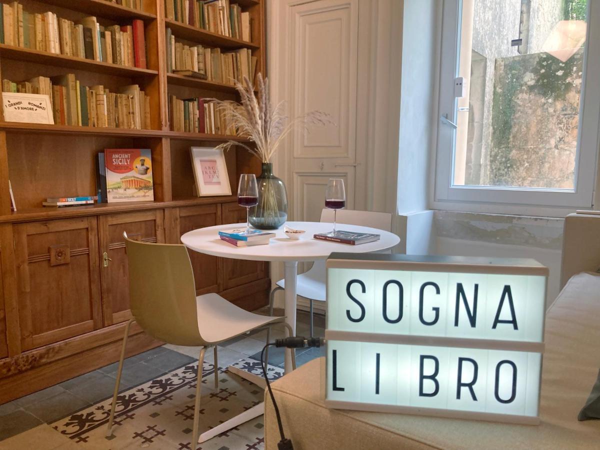 Sognalibro Bed And Books Bed & Breakfast รากูซา ภายนอก รูปภาพ